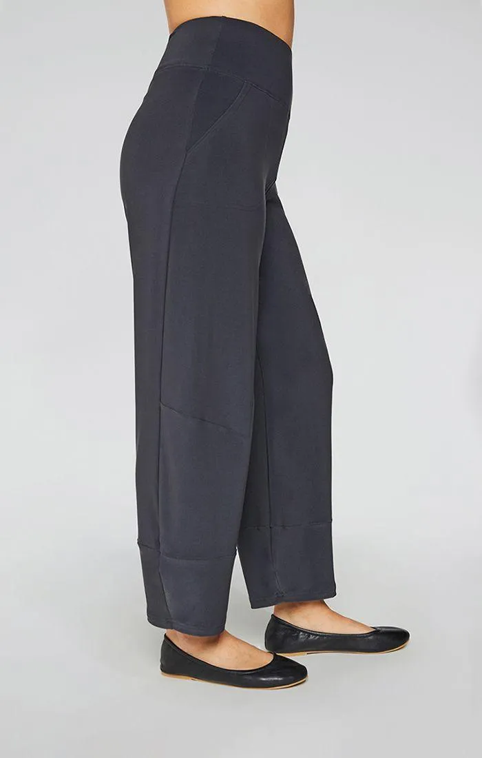 Angle Seam Lantern Pant