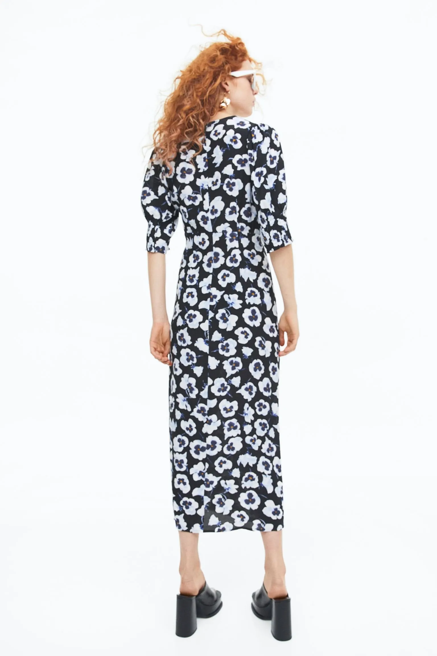 H&M Floral Puff-sleeved Creped Dress, black/multicolor