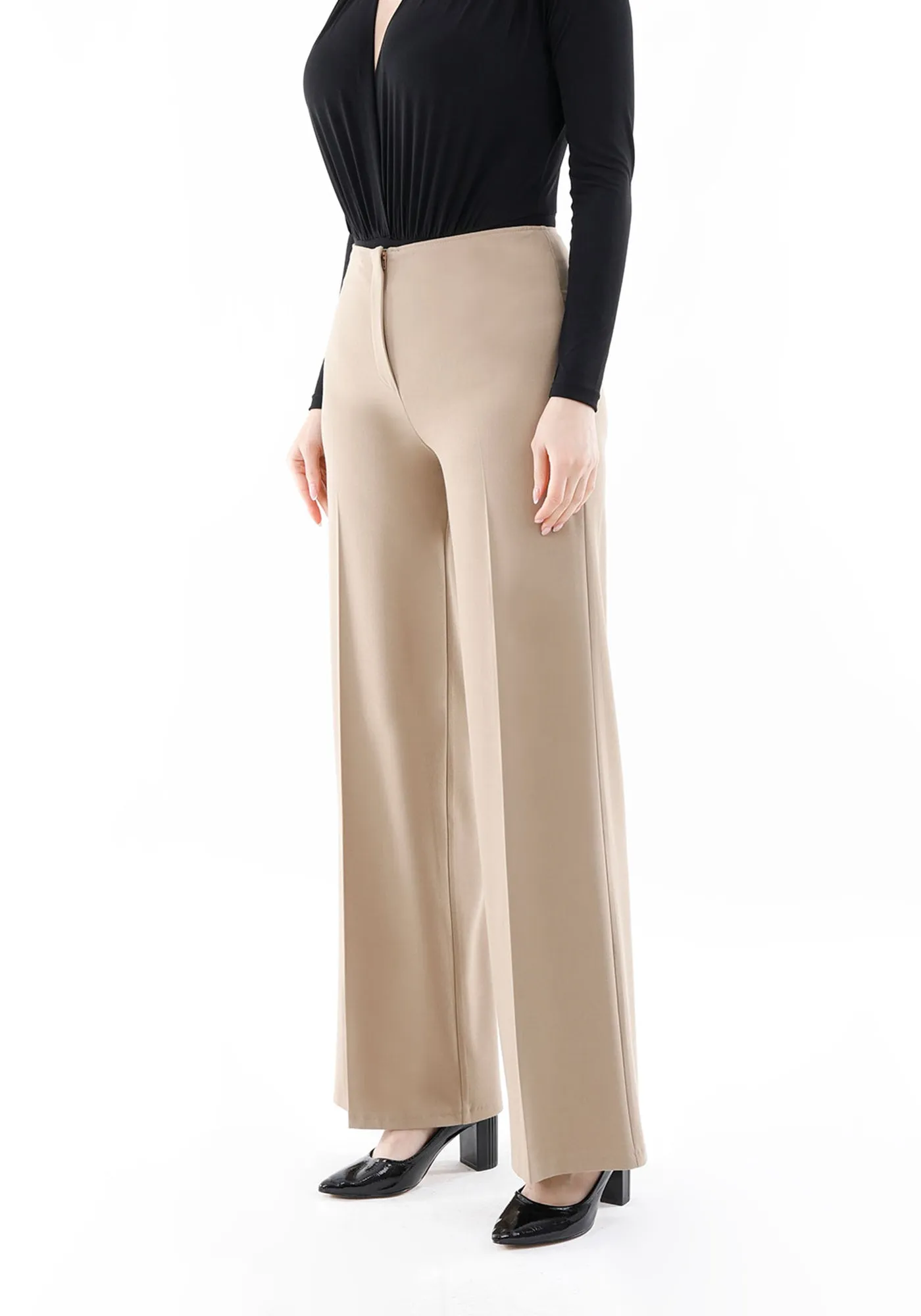 Wide-Leg Pants for a Sleek and Stylish Look